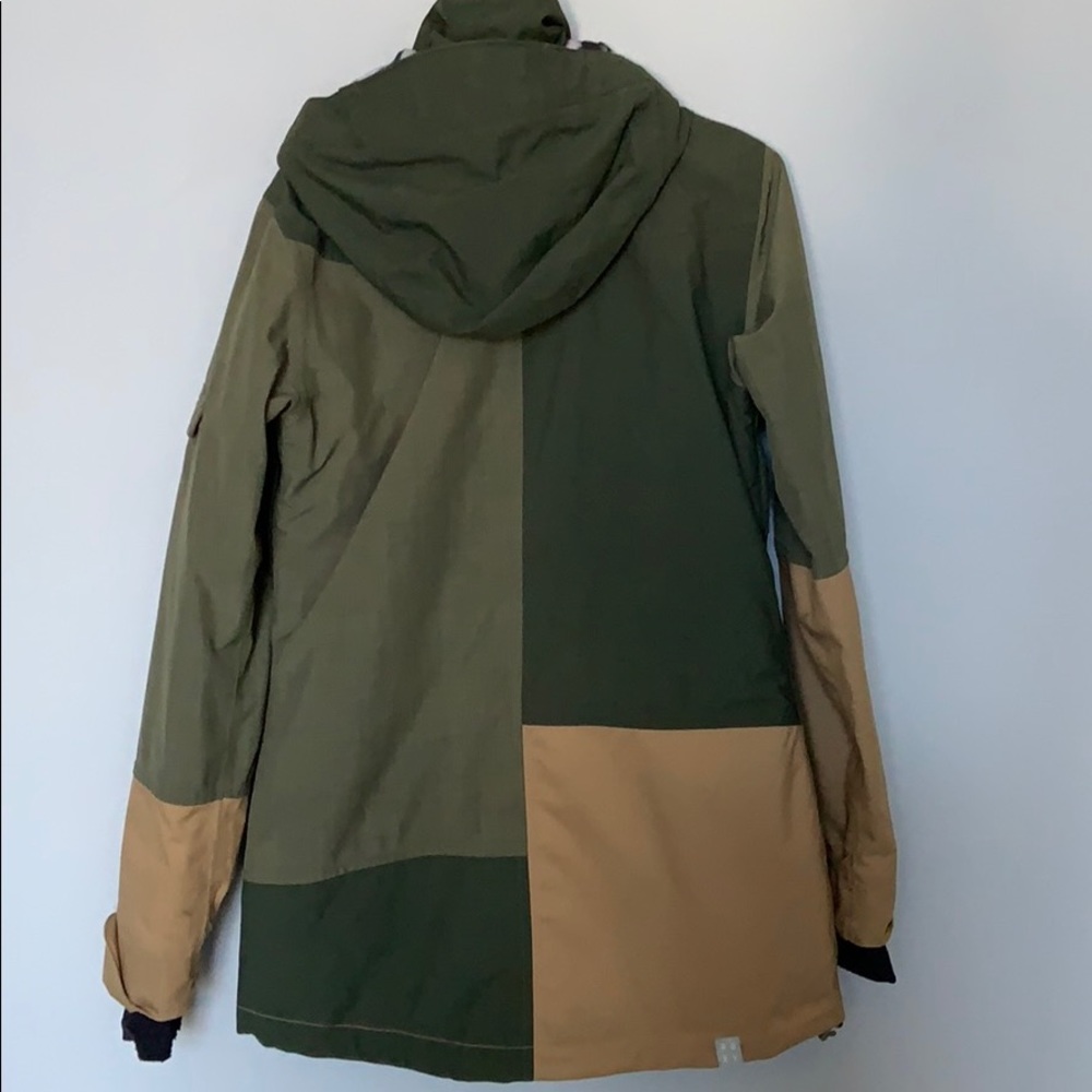 Patterned Ski Jacket - image 3